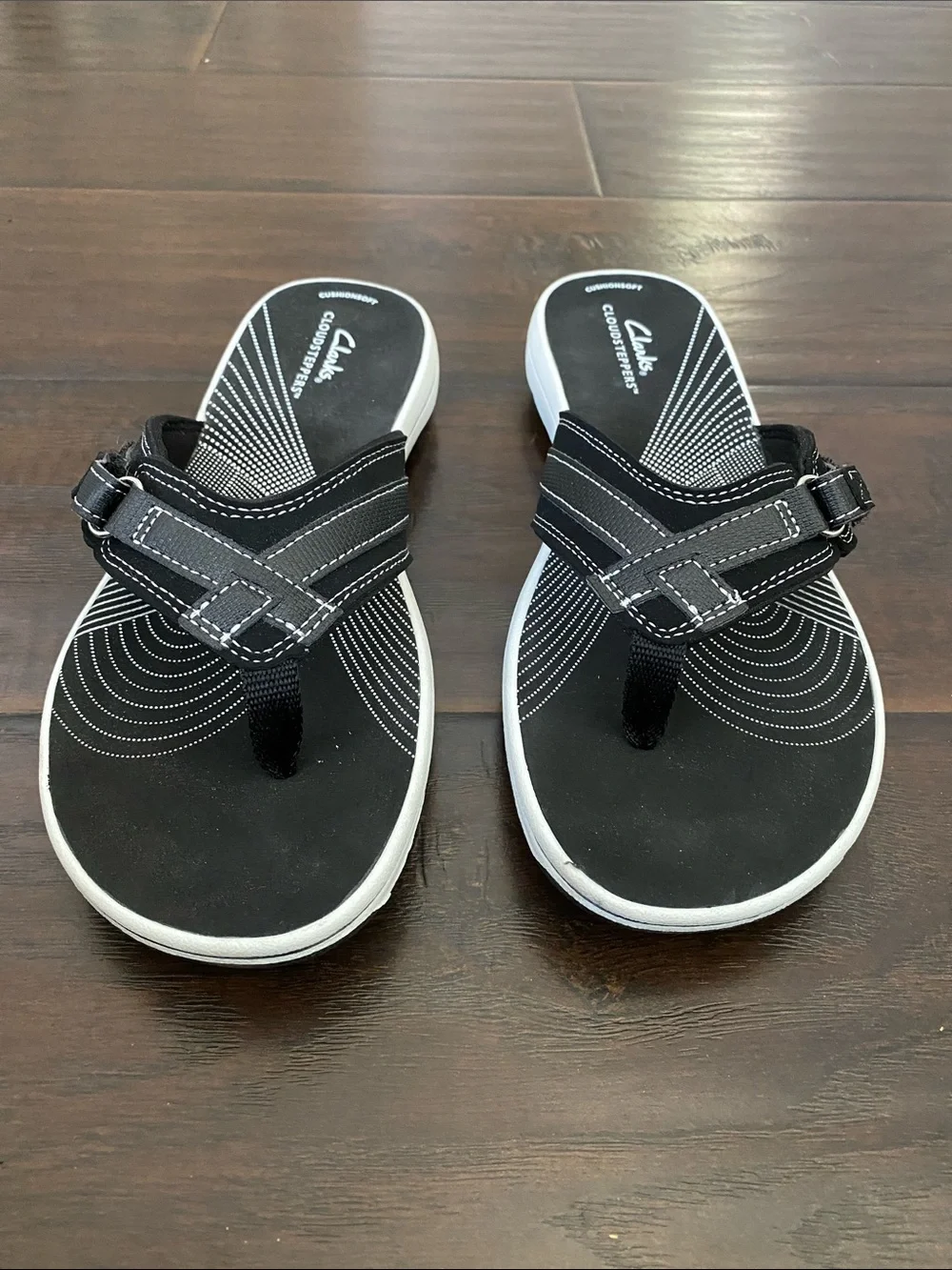 New with box Cloudstepper by Clarks Breeze sea flat sandals women’s size 9M